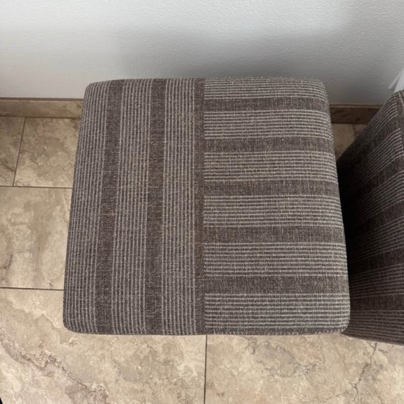 Threshold ottoman - Picture 3 of 3